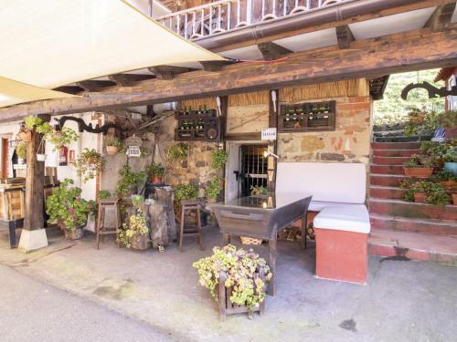 Stunning Holiday Home In Cutiellos With Garden