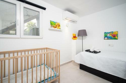 La Xara Apartment Sleeps 4 With Pool Air Con And Wifi