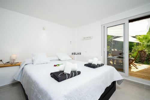 La Xara Apartment Sleeps 4 With Pool Air Con And Wifi