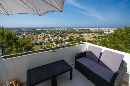 La Xara Apartment Sleeps 4 With Pool Air Con And Wifi