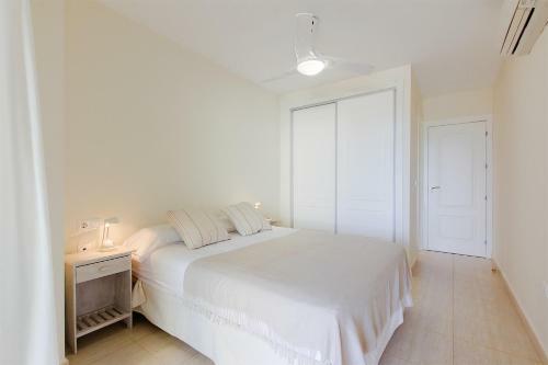 Inviting 2-bed Apartment In Denia First Beach Lin
