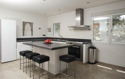 Denia Villa Sleeps 4 Pool Air Con Wifi