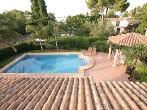 Luxurious Villa With Private Pool In Les Rotes