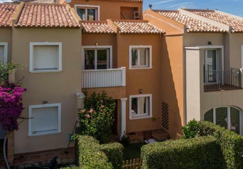 Charming 4-bed Villa In Denia