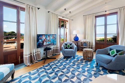 Rent Your Luxury 4 Bedroom Villa, Mallorca Villa 1017