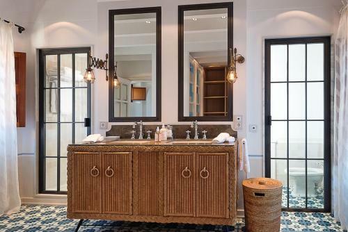 Rent Your Luxury 4 Bedroom Villa, Mallorca Villa 1017