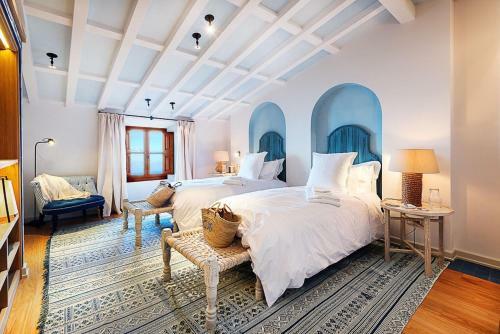 Rent Your Luxury 4 Bedroom Villa, Mallorca Villa 1017