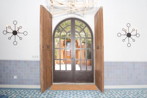Rent Your Luxury 4 Bedroom Villa, Mallorca Villa 1017