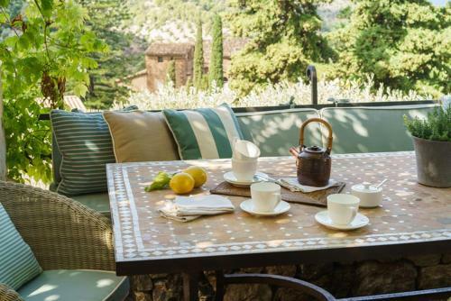 Deia Town House Sleeps 8 With Pool And Air Con