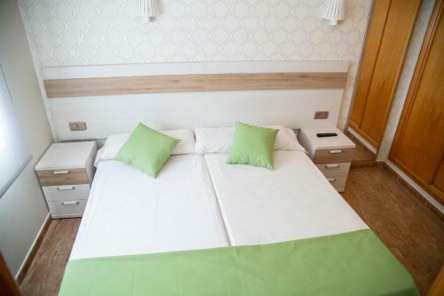 Bed & Breakfast Be Free El Cabo Hostal