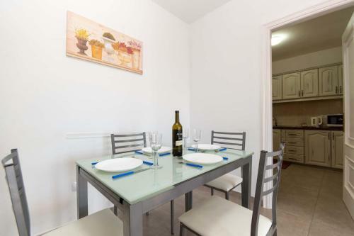 Apartamento Los Abrigos 2 - Three Bed