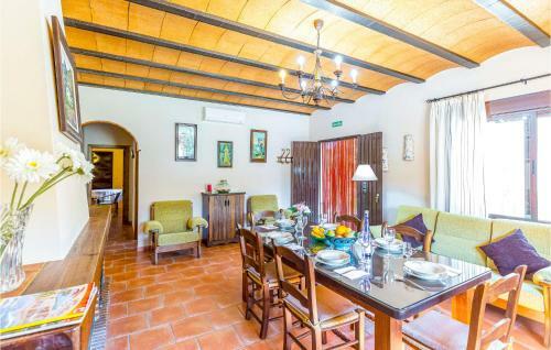 Three-bedroom Holiday Home In El Gastor