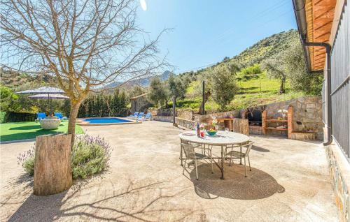 Three-bedroom Holiday Home In El Gastor