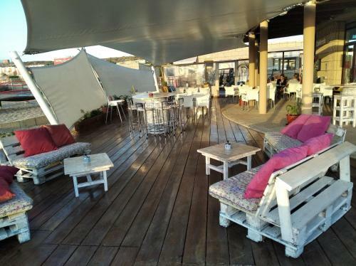 Camping Monta�a Roja