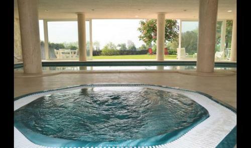 Gurb Villa Sleeps 15 With Pool