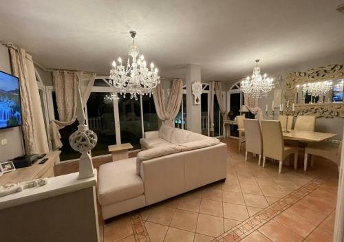 Luxuary Front Line 2-bed Villa In El Medano