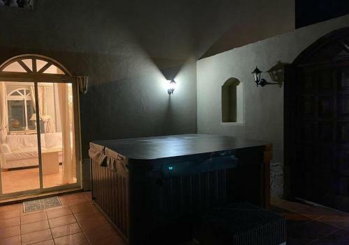 Luxuary Front Line 2-bed Villa In El Medano