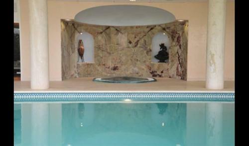 Villa In Gurb Sleeps 15 With Pool