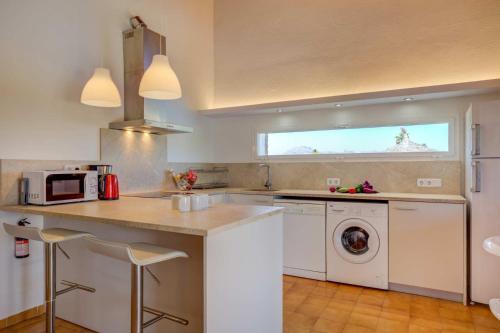 Es Barcares Villa Sleeps 8 With Pool Air Con And Wifi