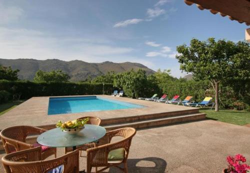 Port de Pollenca Villa Sleeps 6 With Pool Air Con And Wifi
