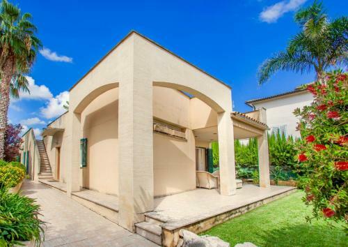 Beach Villa Pino