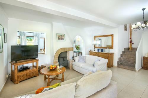 Charming Villa Luceta Walking To The Beach