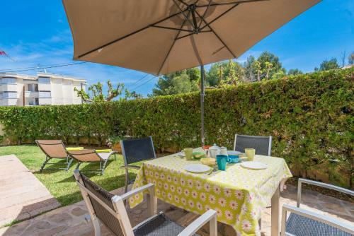 Residencial Llenaire Apartment