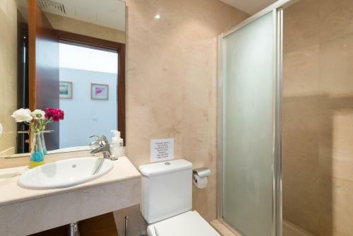 Residencial Llenaire Apartment