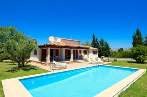 Beach Villa Arlos
