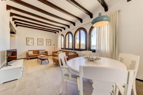 Port De Pollenca Villa Sleeps 8
