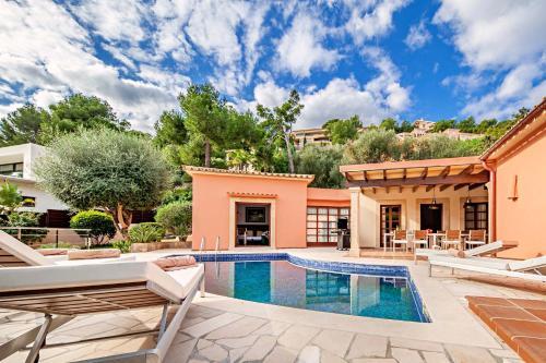 Port de Pollenca Villa Sleeps 6 With Pool Air Con And Wifi
