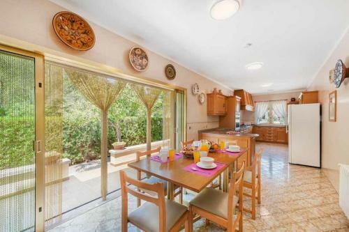 Port de Pollenca Villa Sleeps 10 With Pool Air Con And Wifi