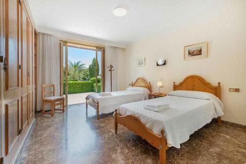 Port de Pollenca Villa Sleeps 10 With Pool Air Con And Wifi