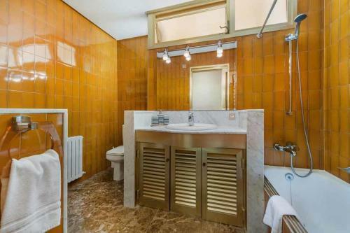 Port de Pollenca Villa Sleeps 10 With Pool Air Con And Wifi