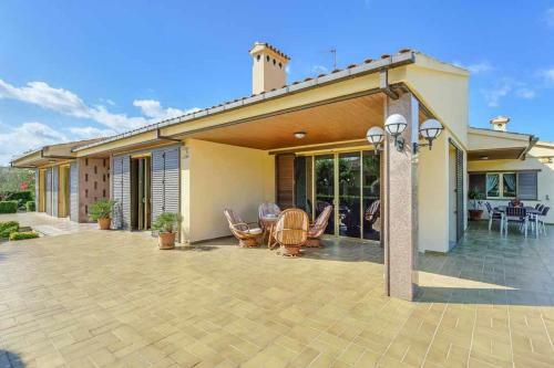 Port de Pollenca Villa Sleeps 10 With Pool Air Con And Wifi