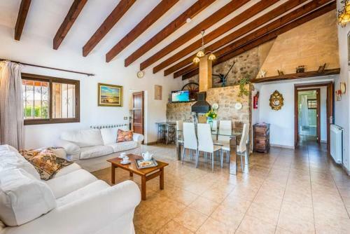 Port de Pollenca Villa Sleeps 6 With Pool Air Con And Wifi