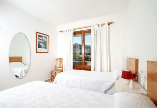 Villa In Port de Pollenca Sleeps 8 With Pool Air Con And Wifi