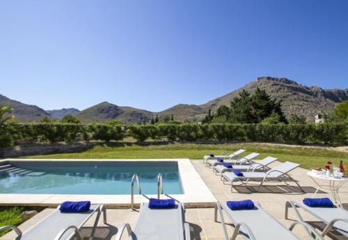 Villa In Port de Pollenca Sleeps 8 With Pool Air Con And Wifi