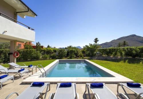 Villa In Port de Pollenca Sleeps 8 With Pool Air Con And Wifi