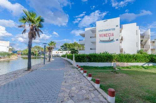 Hotel Yourhouse Venecia Apartments