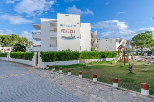 Hotel Yourhouse Venecia Apartments