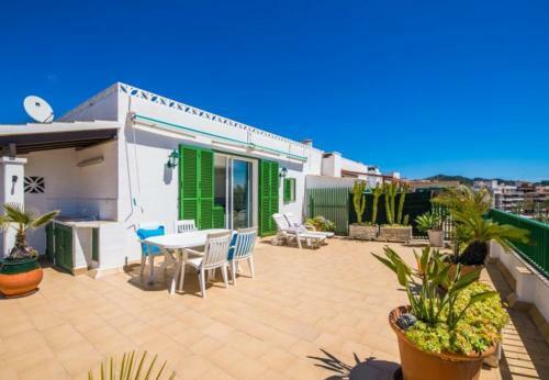 Port D'alcudia Apartment Sleeps 2 With Air Con