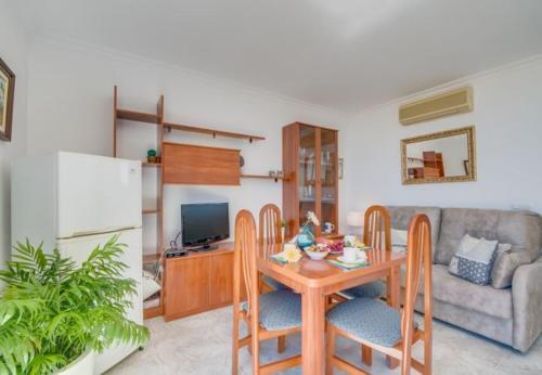 Port D'alcudia Apartment Sleeps 2 With Air Con