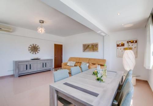 Port D'alcudia Apartment Sleeps 4 With Wifi