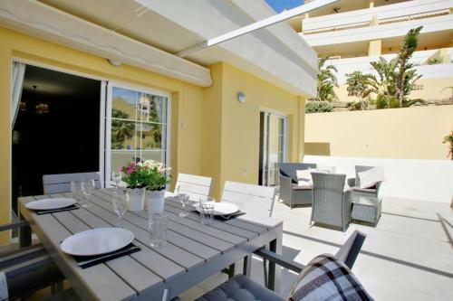 Bright & Spacious Apartment (Pa 7-6)
