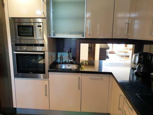 Amazing Penthouse With Rooftop Pool In Estepona