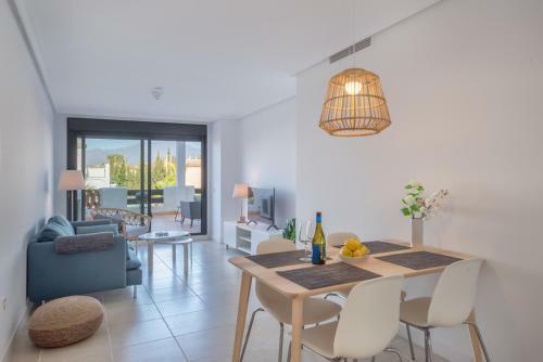 Sunset Golf Apartment