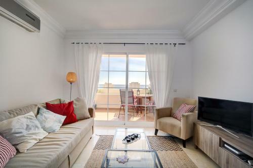 Apartment With Scenic Views Pa 6-10