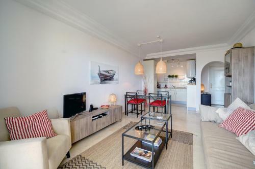 Apartment With Scenic Views Pa 6-10