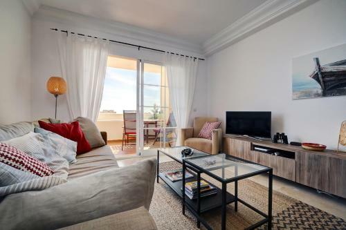 Apartment With Scenic Views Pa 6-10